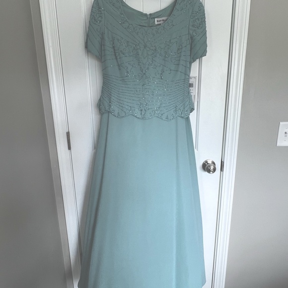 Mother of the bride/groom dress - Picture 3 of 10